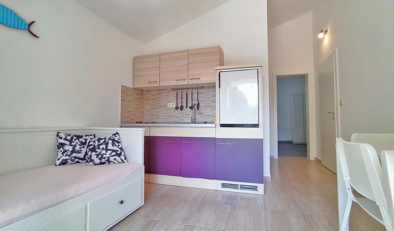 Apartmani Bodo Drvenik  Buitenkant foto